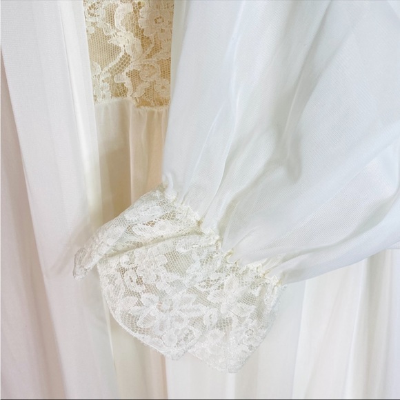Vintage 60s White Lace Nightgown Peignoir Robe Set - Picture 9 of 11